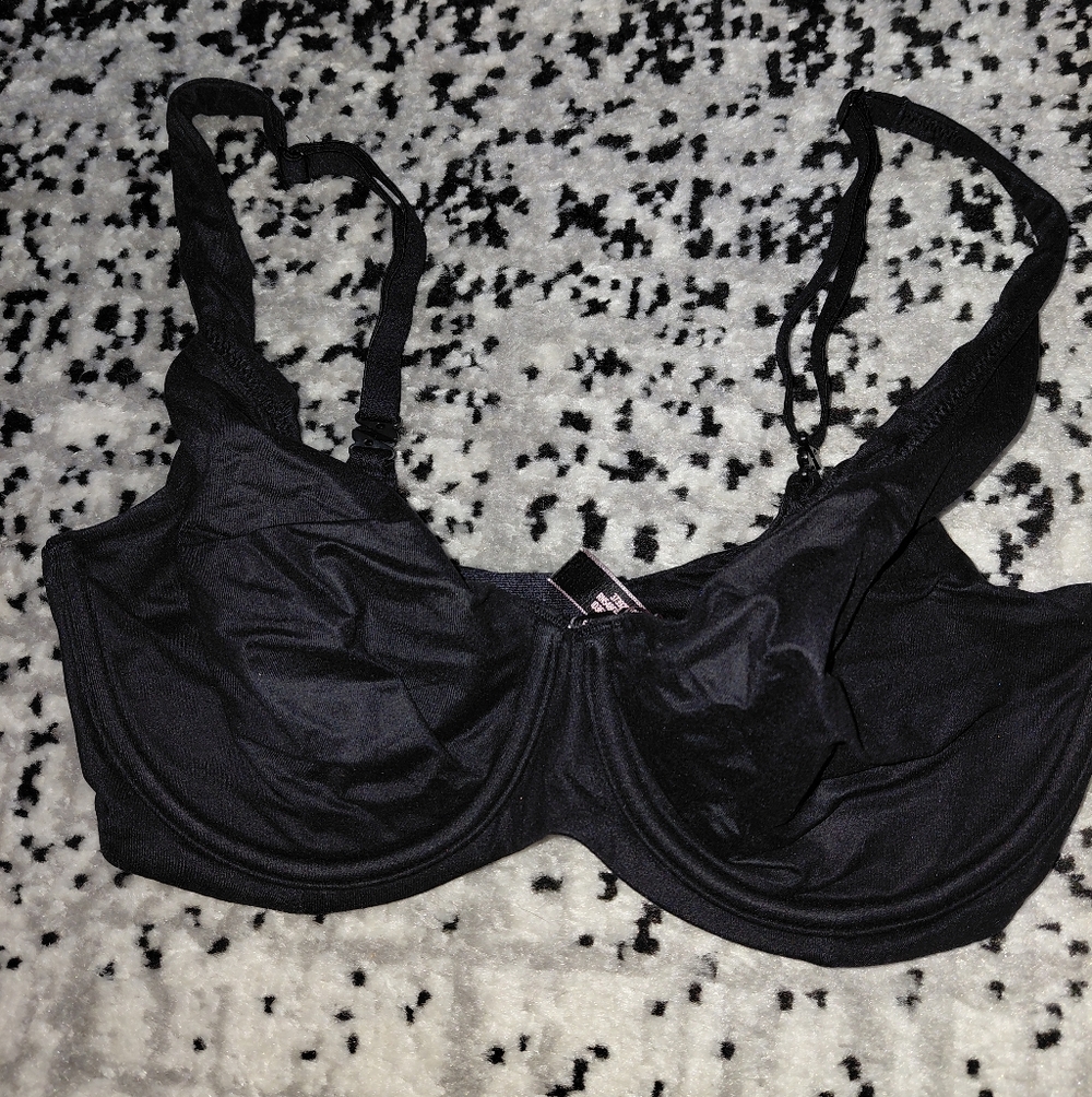 NWT Victoria's Secret Body by Victoria Unlined Demi Bra 32DD Solid Black - Picture 16 of 16